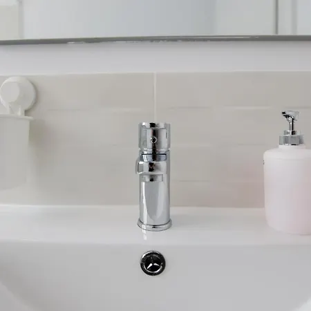 Vitan Oasis - New Building - Free Secured Private Parking - Self Check-in -