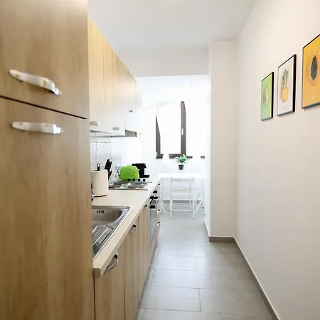 Apartment Vitan Oasis - Free Secured Private Parking - Self Check-in -