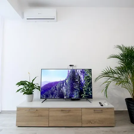 Apartment Vitan Oasis - New Building - Free Secured Private Parking - Self Check-in - *