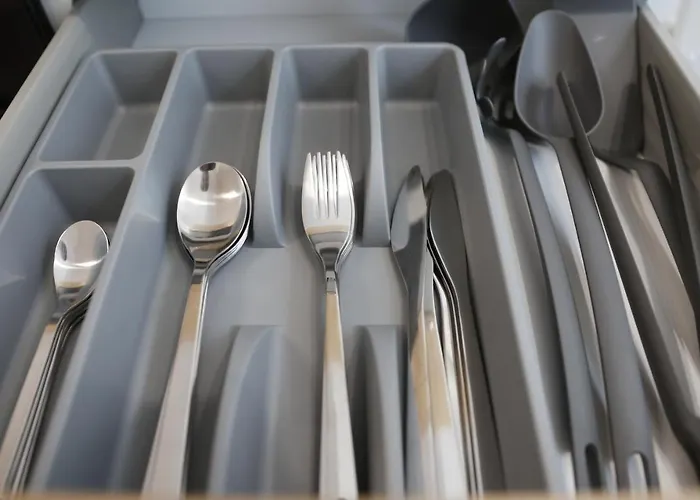 Vitan Oasis - New Building - Free Secured Private Parking - Self Check-in - 아파트 *