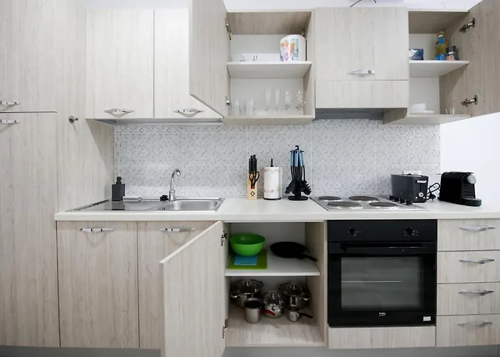 Vitan Oasis - New Building - Free Secured Private Parking - Self Check-in - Apartman *