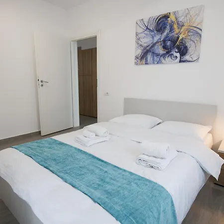 Vitan Oasis - New Building - Free Secured Private Parking - Self Check-in - Apartment