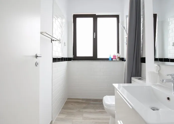 Apartman Vitan Oasis - New Building - Free Secured Private Parking - Self Check-in -