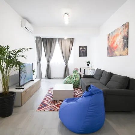 Apartment Vitan Oasis - New Building - Free Secured Private Parking - Self Check-in - *